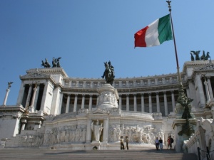 В Италии проходят досрочные парламентские выборы