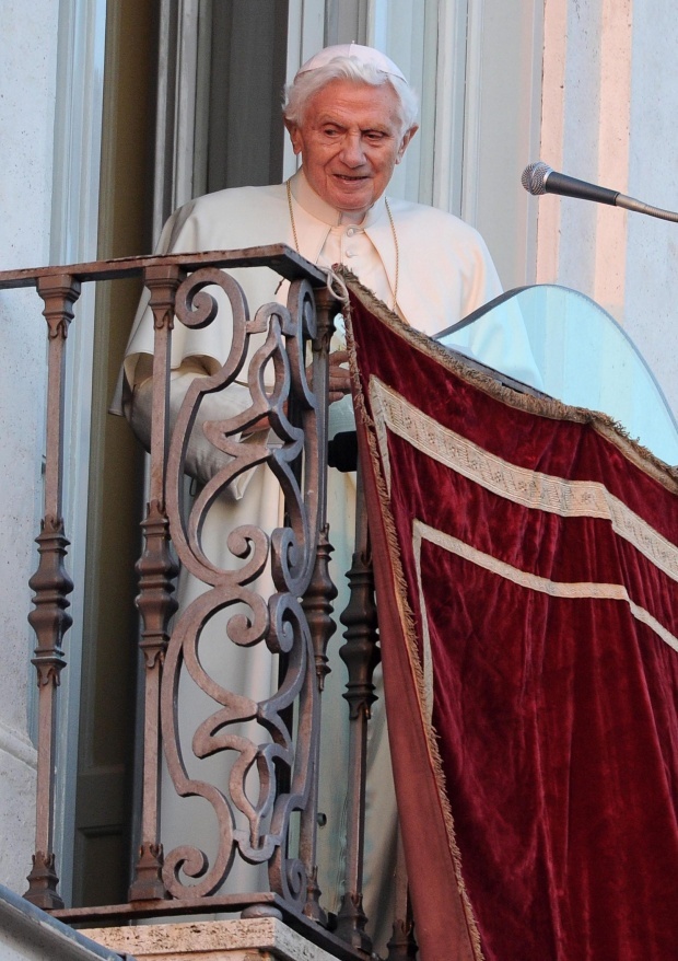 Имя нового Папы Римского объявит кардинал из Франции