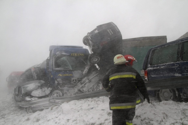 В Венгрии объявлено ЧП из-за метели, десятки болгар ночуют на дорогах