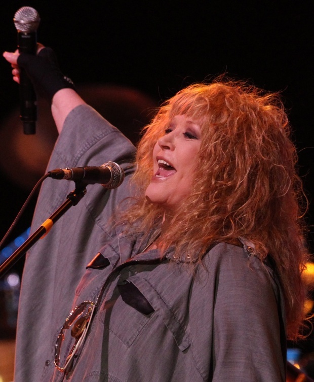 Супруг Аллы Пугачевой подарит ей вертолет на День рождения