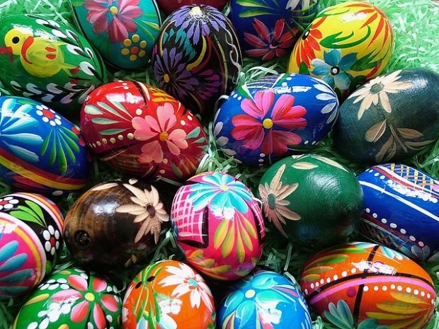 Сотни болгар красили яйца в Софии, чтобы попасть в Книгу рекордов