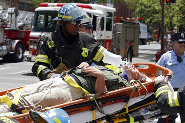 Обрушение в деловом квартале Филадельфии: Число жертв возросло до шести человек