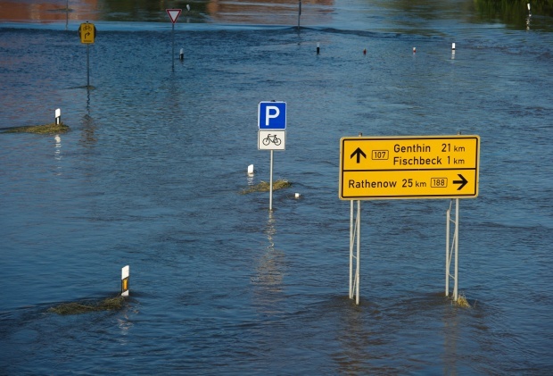 Наводнение в Германии: вода прорвала дамбу у Магдебурга
