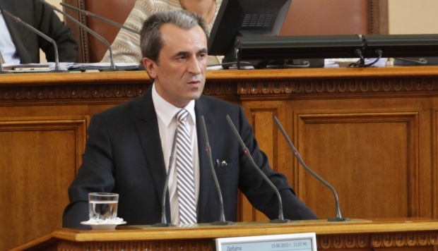 Болгарский премьер извинился за назначение медиамагната главой спецслужбы