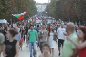 В Турции и Болгарии придумывают новые формы протеста - "креативные и ироничные"