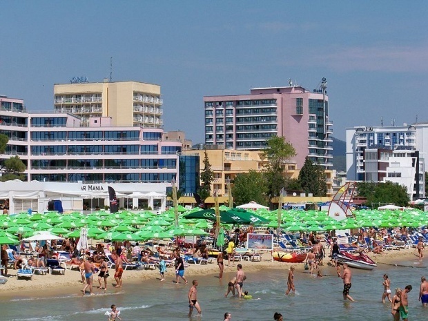 Солнечный берег – одно из самых популярных мест для бюджетного отдыха россиян