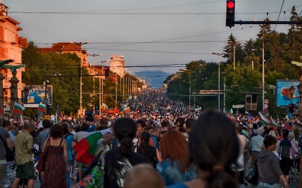 Профсоюзное объединение: Парламент должен работать до конца года