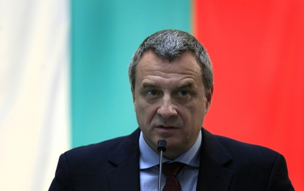 Глава МВД: Болгарии пока придется самой решать проблему с беженцами