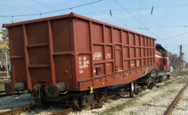 В Болгарии перевернулись локомотив и 7 вагонов грузового поезда