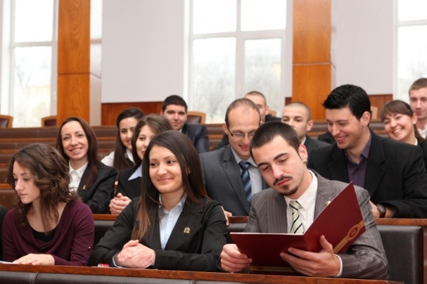 Болгария предоставит стипендии студентам из Молдовы