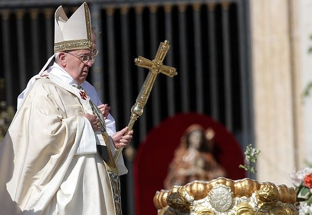 „Urbi et Orbi“: Папа Франциск помолился за мир на Украине и в Сирии