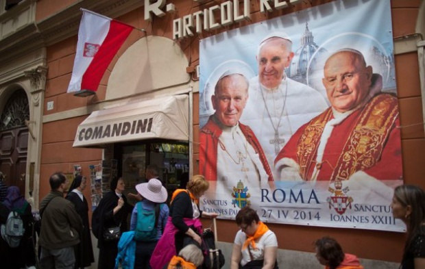 Более 1 млн паломников посетят канонизацию понтификов в Ватикане