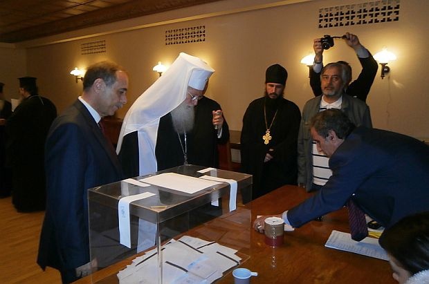 Патриарх Болгарский Неофит проголосовал в Москве