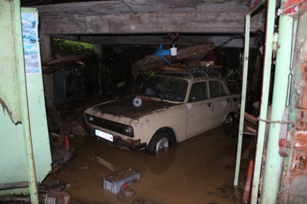 Проходит эвакуация жителей  Велико-Тырново, в Килифарево - сотни трупов животных