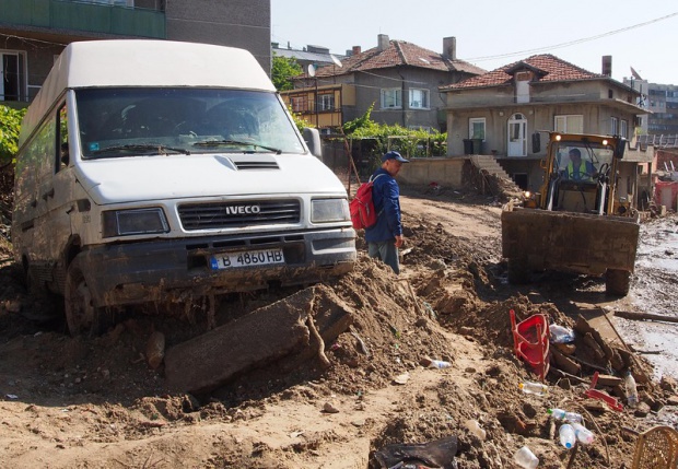 Число погибших при наводнении в Болгарии возросло до 16 человек