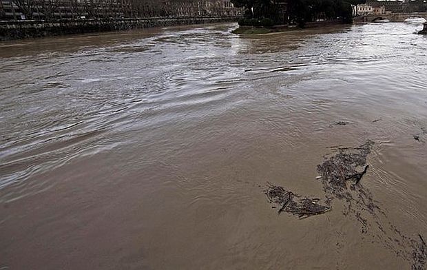 Наводнения в Болгарии: В  Тополовграде объявлено бедственное положение