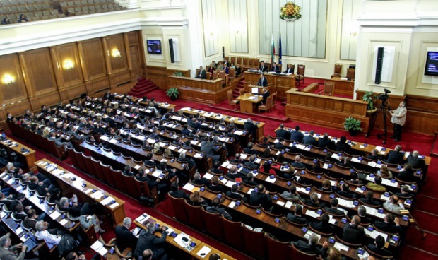 В Народное собрание Болгарии за 83 дня работы на рассмотрение внесено 166 законопроектов