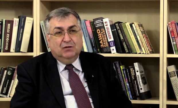 Экс-премьер Болгарии: Каждый пытается "оседлать" судебную власть