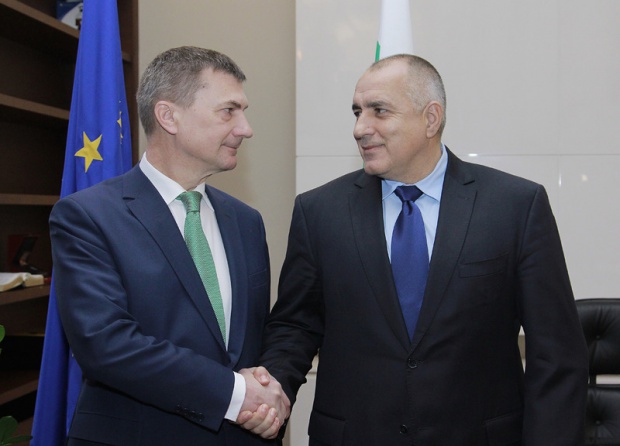 Экономика должна стать цифровой, единодушны премьер Болгарии и Ансип