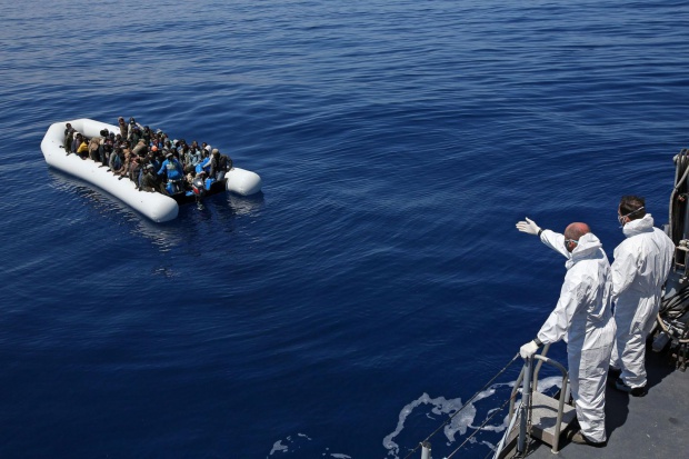 Более 700 мигрантов спасены в Средиземном море у берегов Сицилии