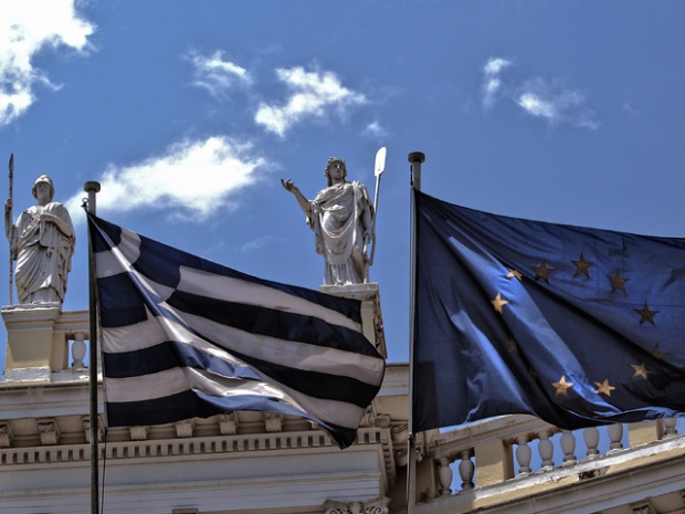 Греция начала получать средства по третьей программе помощи