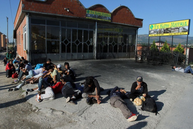 ''Врачи без границ'' хотят лечить беженцев в Македонии