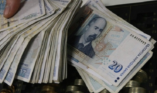 361 210 граждан Болгарии живут только на минимальную заработную плату