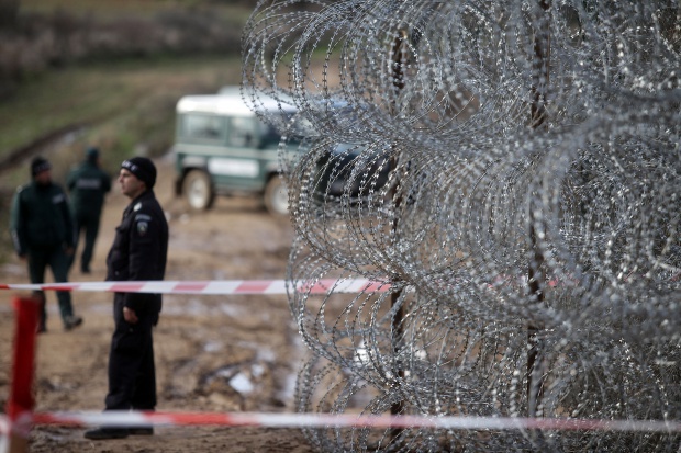 Венгрия может возвести стену на границе с Румынией
