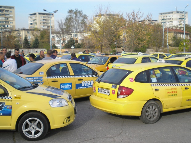 Болгарские таксисты готовятся к протесту
