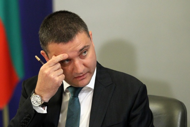 Радан Кынев потребовал отставки министра финансов Болгарии