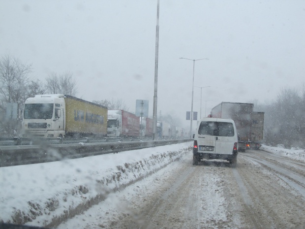 В Болгарии объявлен „жёлтый" код метеоопасности из-за гололёда