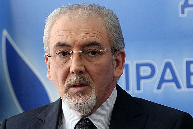 Исключенный из ДПС Болгарии Лютви Местан становится независимым депутатом
