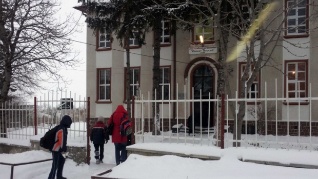 В Болгарии из-за неблагоприятных зимних условий закрыты 494 школ