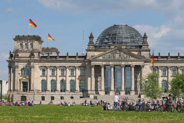 Берлин принял окончательное решение о сроке пребывания беженцев в Германии