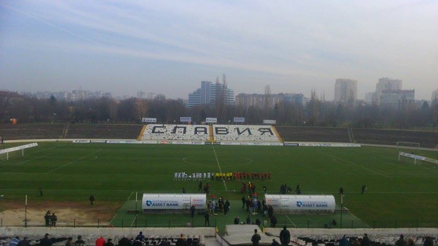 Болгарский футбольный клуб "Славия" подпишет контракты с российскими футболистами
