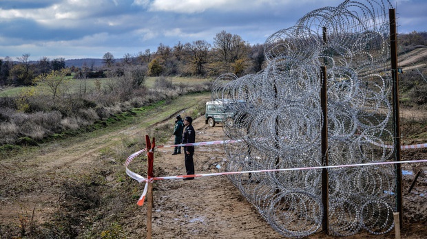 Армия Болгарии будет охранять границы страны от притока беженцев