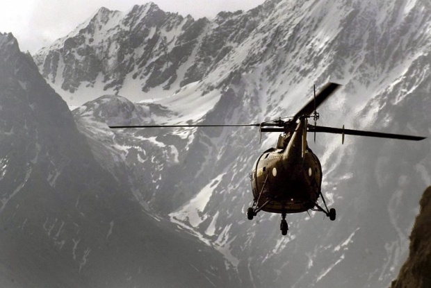 Вертолёт спасает российских туристов в болгарских горах Витоша