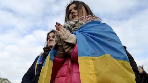 ЕК предложит ввести безвизовый режим для Украины с возможностью его приостановки
