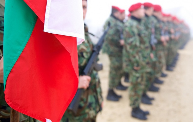 В Болгарии присягу приняли первые курсанты, успешно завершившие "Начальную военную подготовку"
