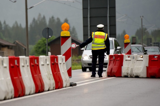 Страны ЕС одобрили продление пограничного контроля внутри Шенгенской зоны