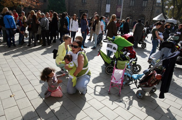 Родители детей-инвалидов в Болгарии выйдут на  протест в Бургасе
