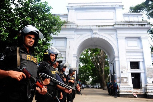 В Бангладеш завершена операция по освобождению заложников из захваченного ресторана