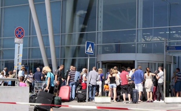 Самолет из Амстердама прибыл в столицу Болгарии с 11-часовым опозданием