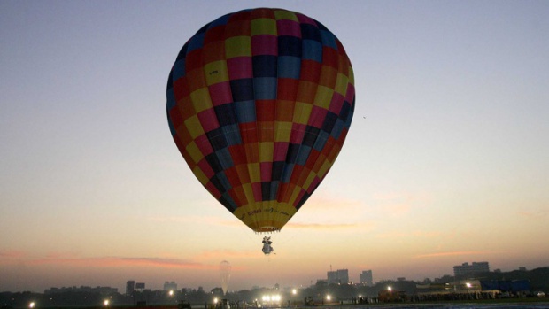 Российский путешественник Конюхов установил рекорд скорости кругосветного перелета на воздушном шаре