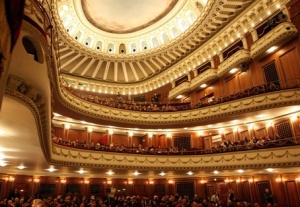 Русские балеты "Петрушка" и "Жар-птица" открыли новый сезон в Софийском театре оперы и балета