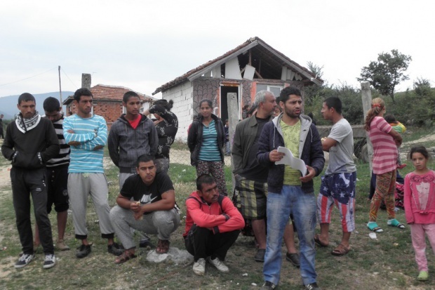 Болгарское село Гырмен снова протестует из-за больных гепатитом цыган