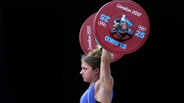 Болгарская штангистка выиграла медаль на Олимпийских играх в Лондоне в 2012 году