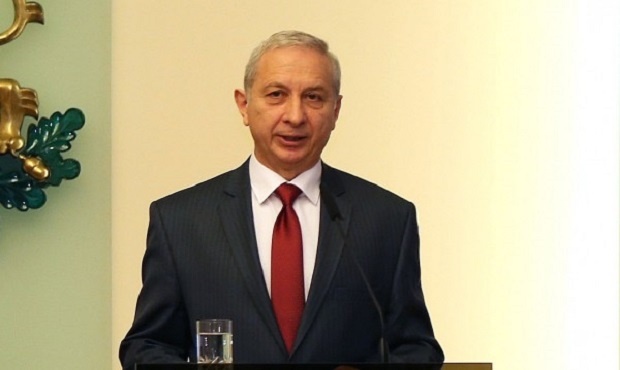 Премьер Болгарии: Назначения офицеров политизированы