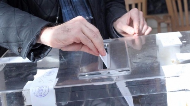 ЦИК: Более 25 тысяч граждан Болгарии будут голосовать впервые на парламентских выборах