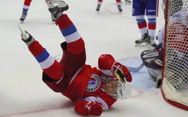 Владимир Путин забросил семь шайб в матче Ночной хоккейной лиги